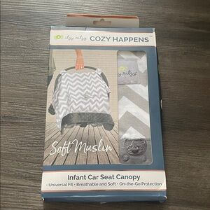Itzy Ritzy Chevron Car Seat Canopy in Gray and White
